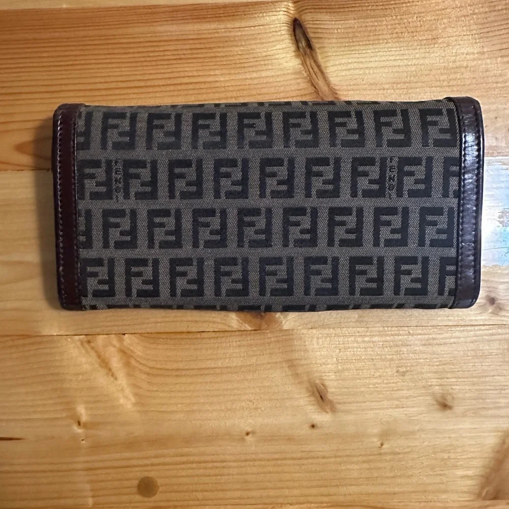 Fendi wallet - Picture 2 of 12